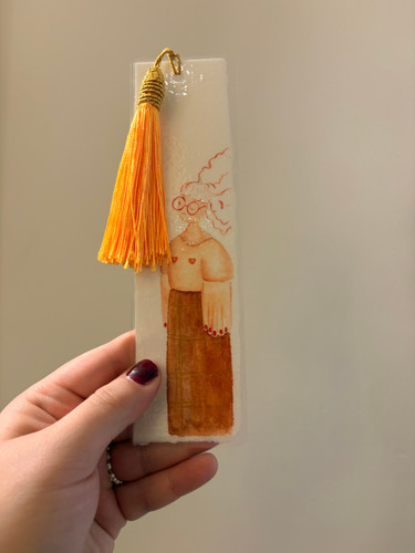 نشان کتاب مو فرفری